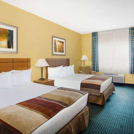Baymont By Wyndham Helena Hotel Bagian luar foto