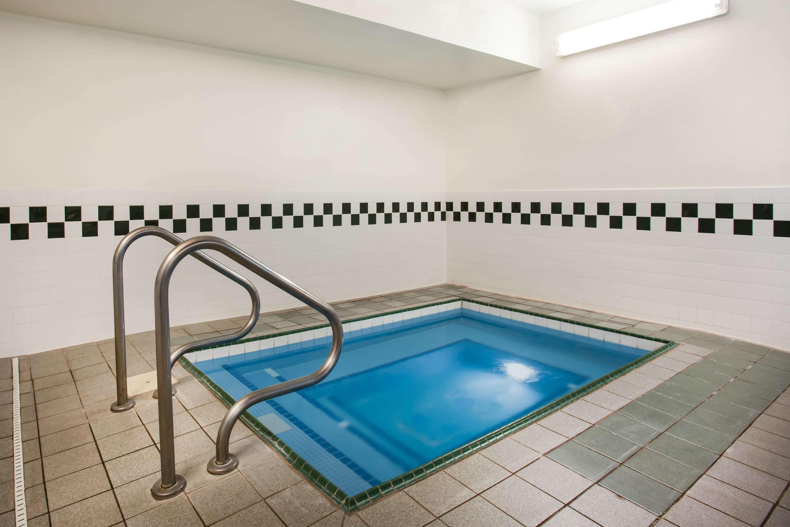 Baymont By Wyndham Helena Hotel Bagian luar foto