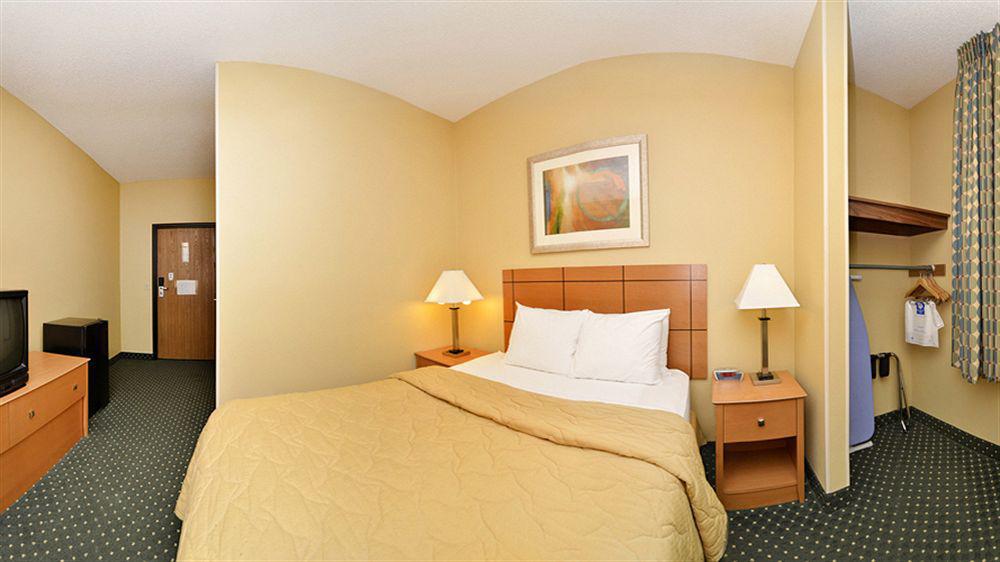 Baymont By Wyndham Helena Hotel Bagian luar foto
