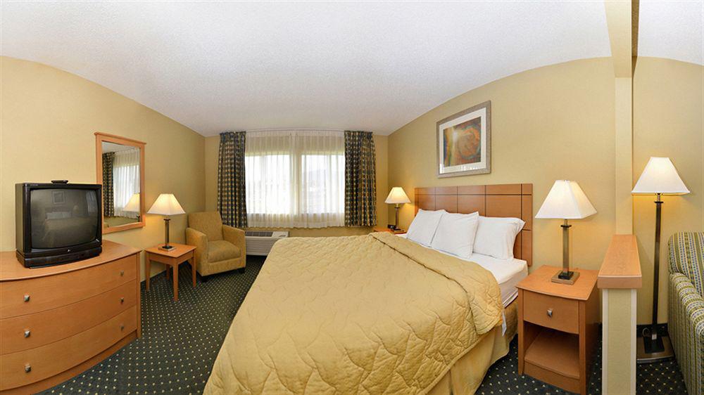 Baymont By Wyndham Helena Hotel Bagian luar foto